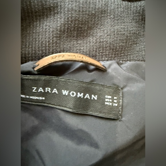 Zara Womens Quilted Vest Size Medium Navy Blue Full Zip Pockets Mock Buckle Neck - Picture 13 of 14